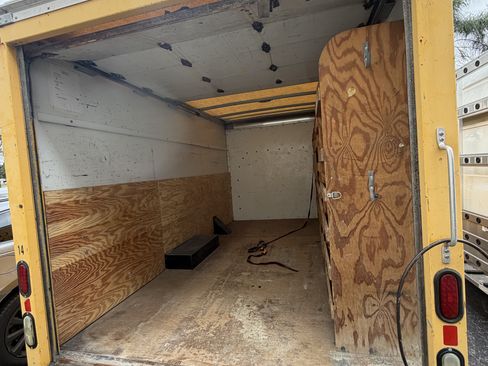 Used 2014 GMC Savana 3500 image 10