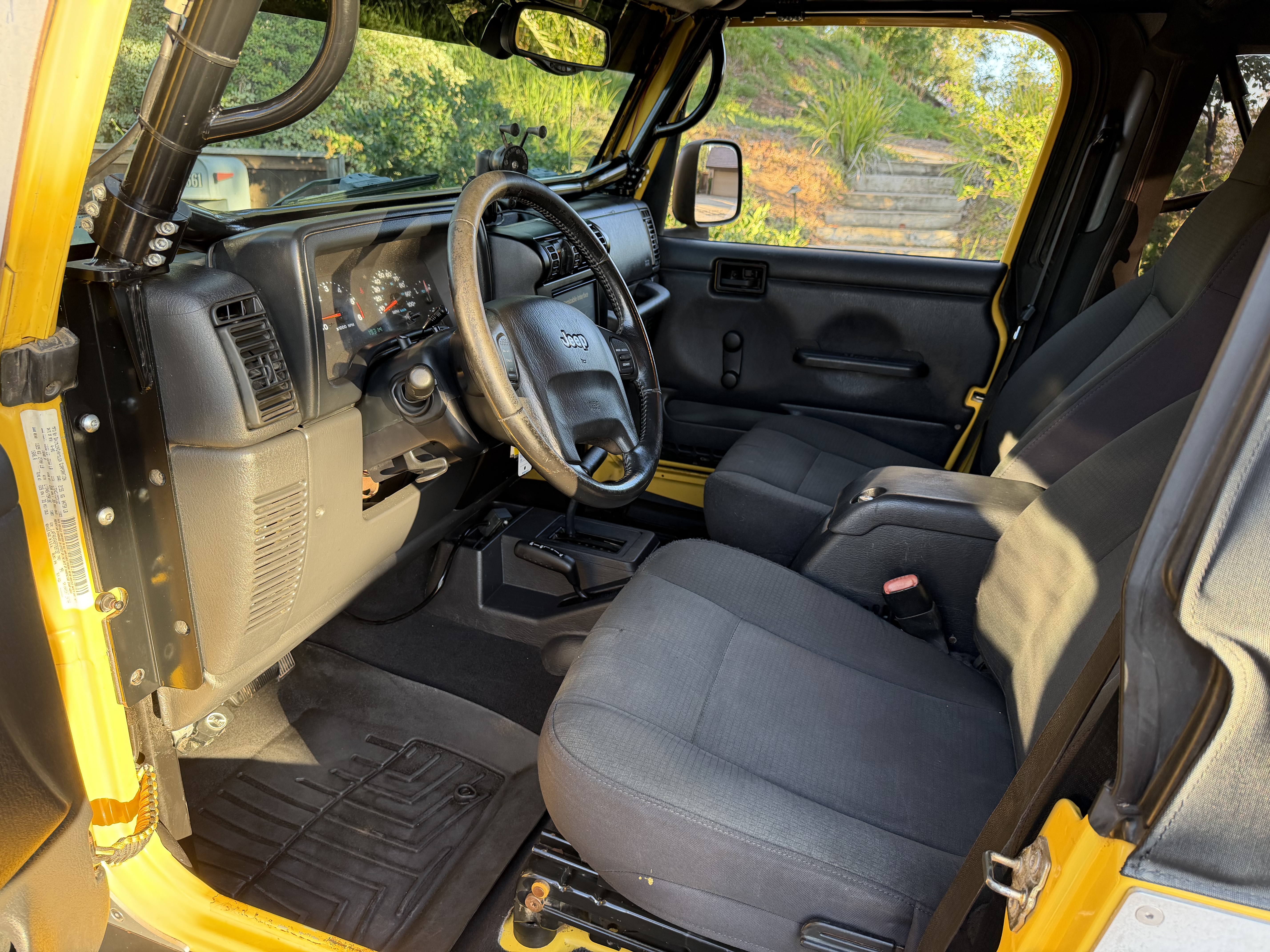 Used 2006 Jeep Wrangler Unlimited Rubicon w/ Security Group AWD/4WD image 14