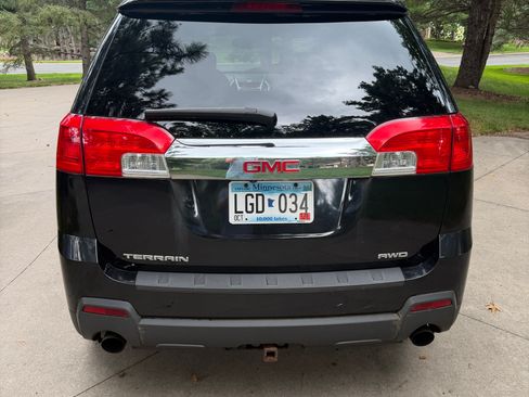 Used 2010 GMC Terrain SLE AWD/4WD image 8