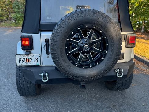 Used 2008 Jeep Wrangler Unlimited Sahara w/ Trailer Tow Group image 8