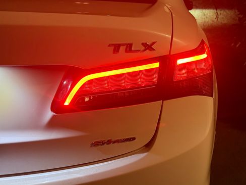 Used 2015 Acura TLX V6 SH-AWD w/ Technology Pkg image 13