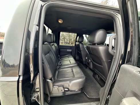 Used 2012 Ford F250 Lariat w/ Lariat Interior Pkg image 13