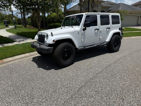Used 2012 Jeep Wrangler Unlimited Sahara w/ Connectivity Group AWD/4WD image 8