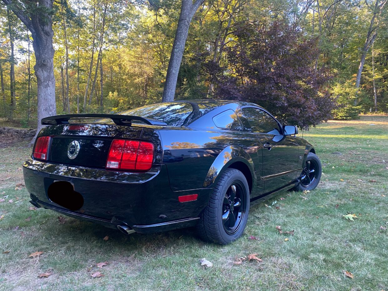 Used 2005 Ford Mustang GT RWD image 4