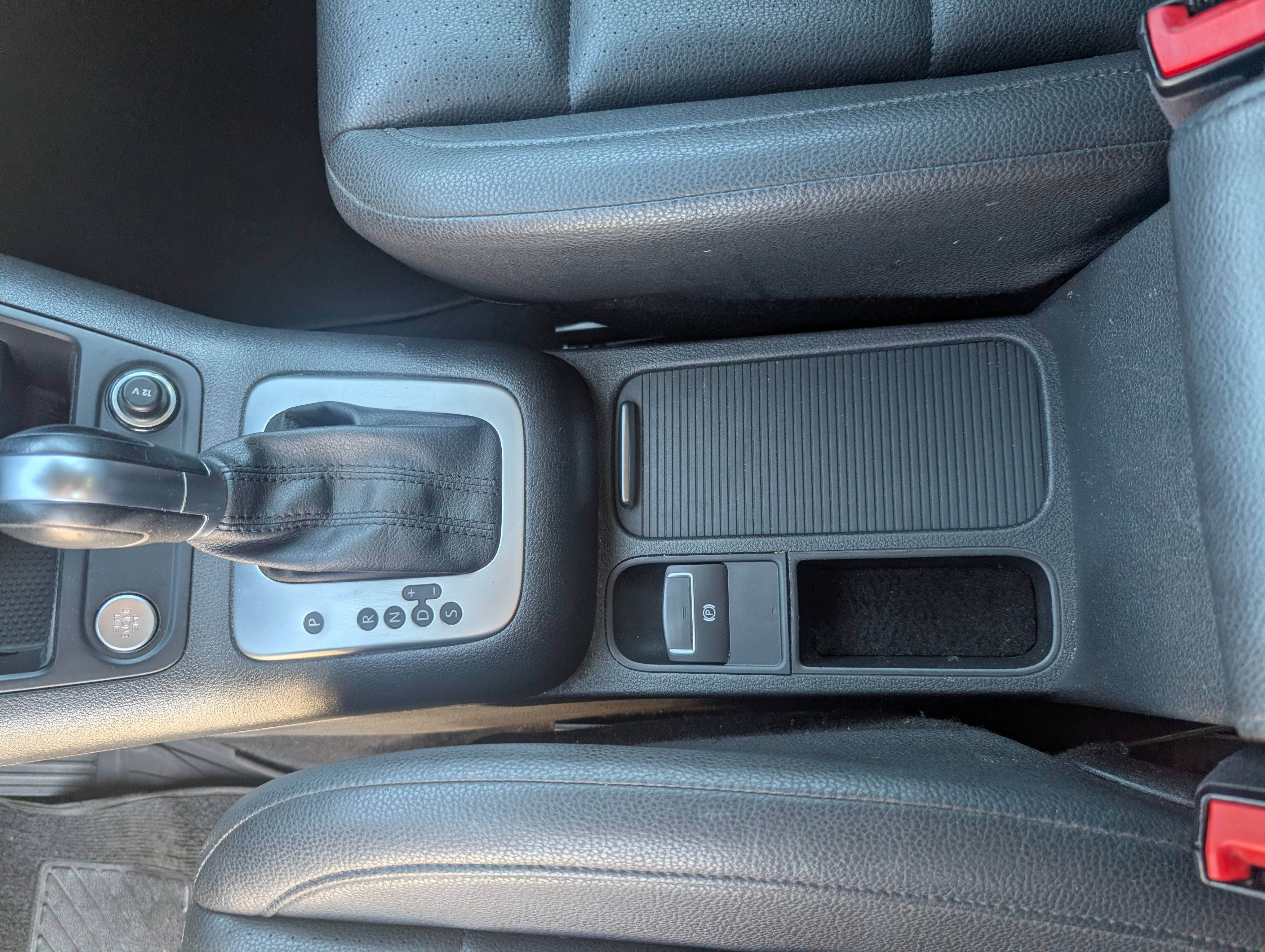 Used 2017 Volkswagen Tiguan S FWD image 13