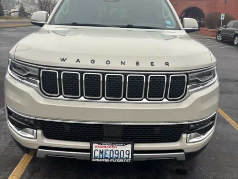 Used 2022 Jeep Wagoneer Series II image 4