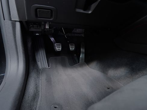 Used 2019 Chevrolet Camaro ZL1 image 23