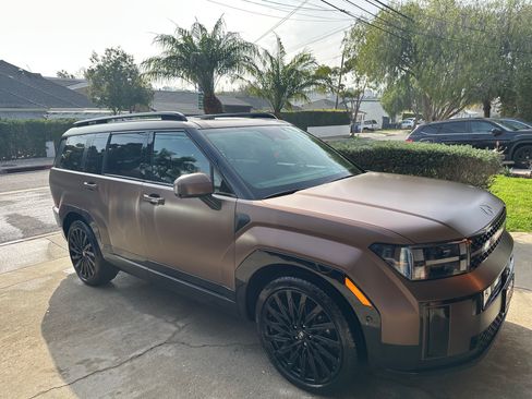 Used 2025 Hyundai Santa Fe Calligraphy image 2