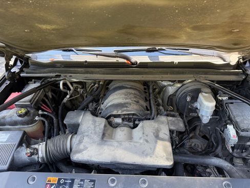 Used 2016 Chevrolet Suburban LT image 15