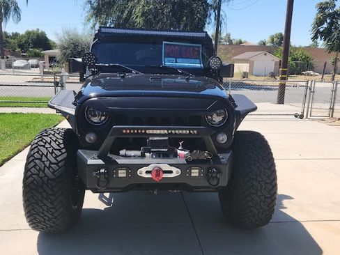 Used 2017 Jeep Wrangler Unlimited Sport image 4