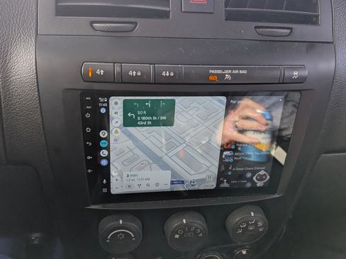 Used 2006 HUMMER H3 image 8