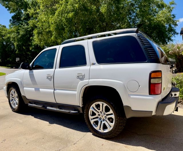Used 2004 Chevrolet Tahoe Z71 w/ Z71 Preferred Equipment Group AWD/4WD image 22