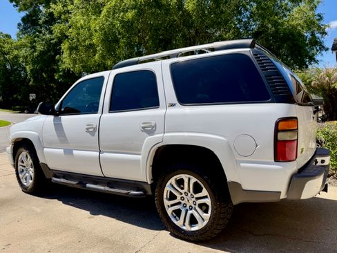 Used 2004 Chevrolet Tahoe Z71 w/ Z71 Preferred Equipment Group AWD/4WD image 22