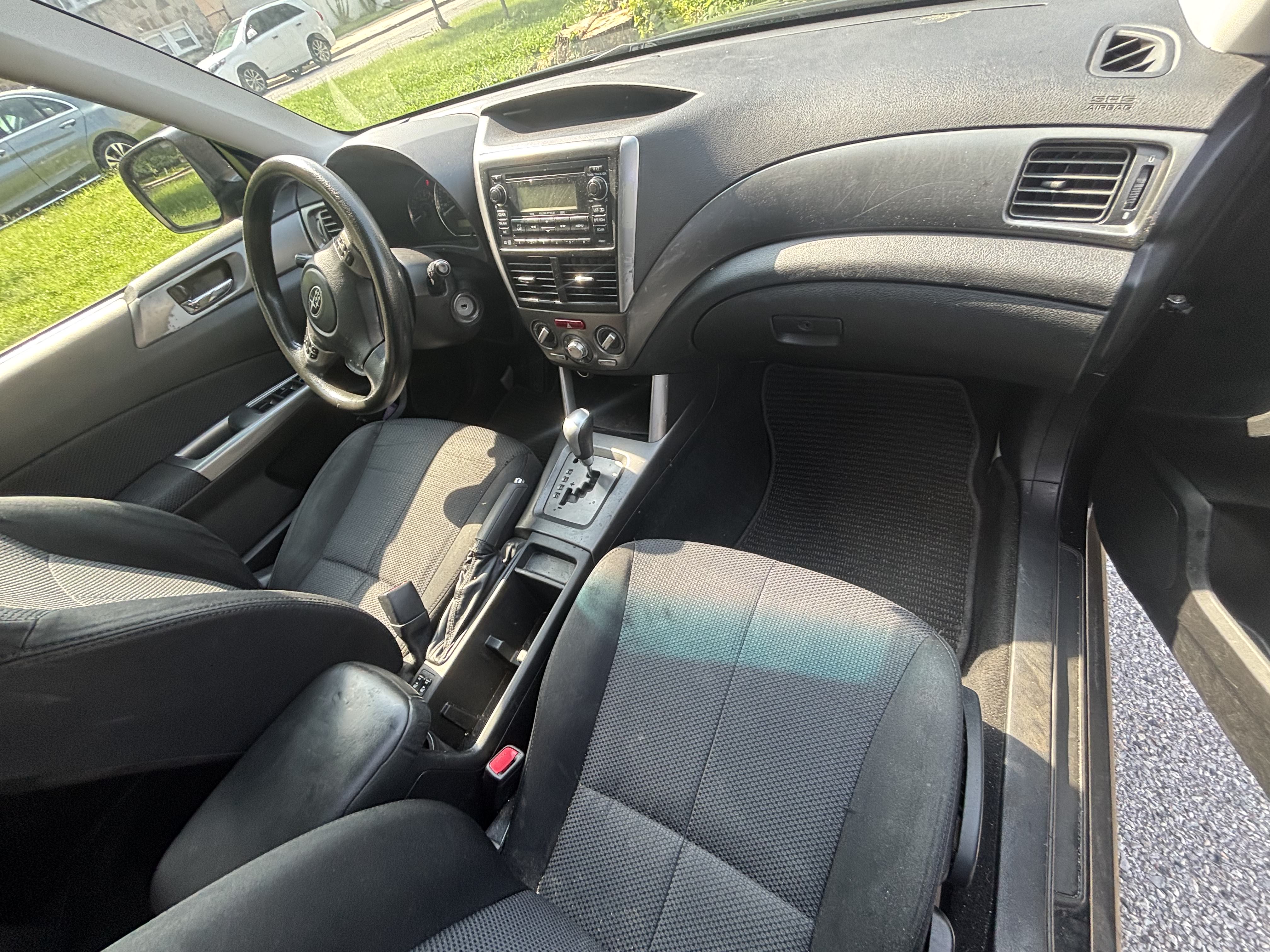 Used 2012 Subaru Forester 2.5X Premium w/ All-Weather Pkg AWD/4WD image 11