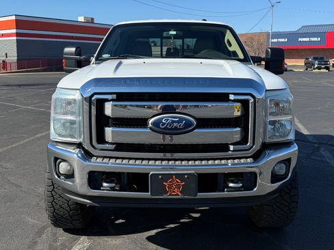 Used 2011 Ford F250 Lariat w/ Lariat Interior Pkg image 9