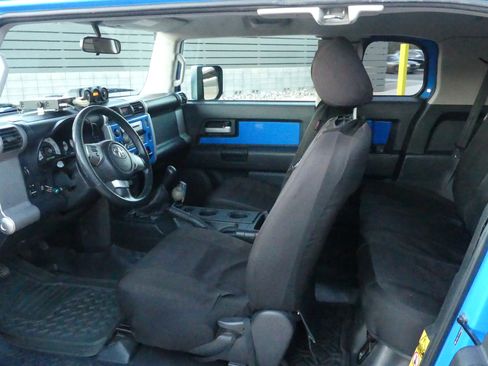 Used 2007 Toyota FJ Cruiser 4WD image 9