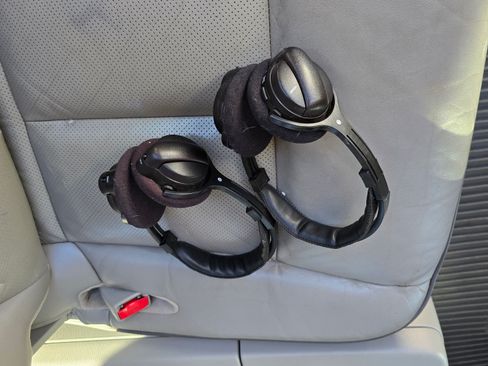 Used 2012 Nissan Quest SL image 11