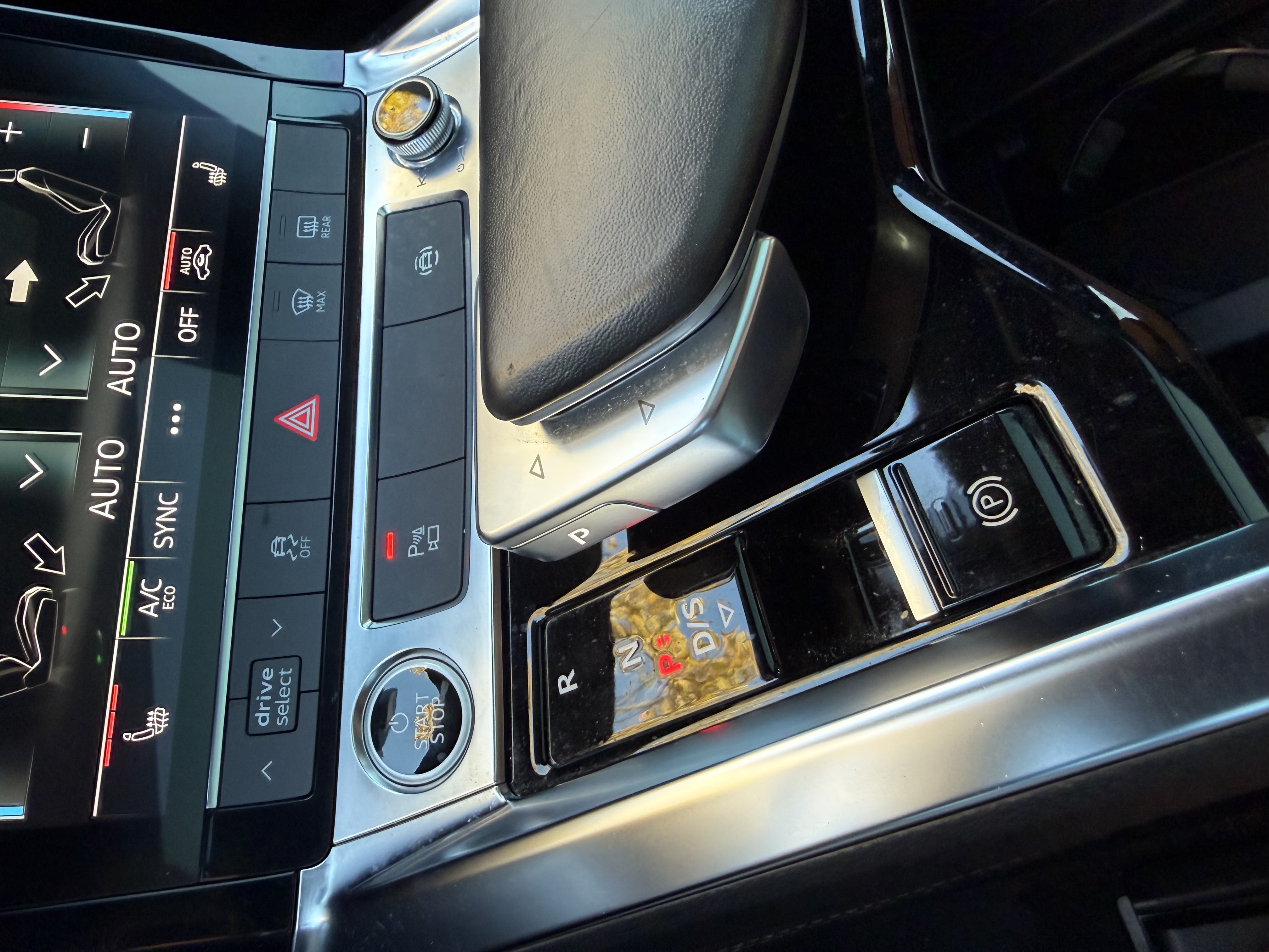 Used 2022 Audi e-tron Premium AWD/4WD image 13