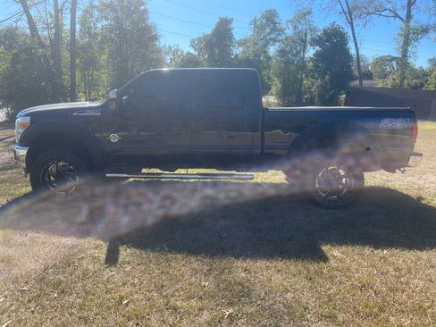 Used 2012 Ford F250 Lariat w/ Chrome Pkg image 4