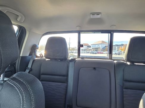 Used 2022 Nissan Frontier SV image 21