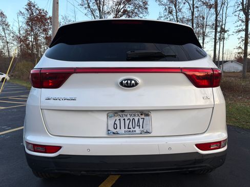 Used 2017 Kia Sportage EX w/ EX Technology Package image 11