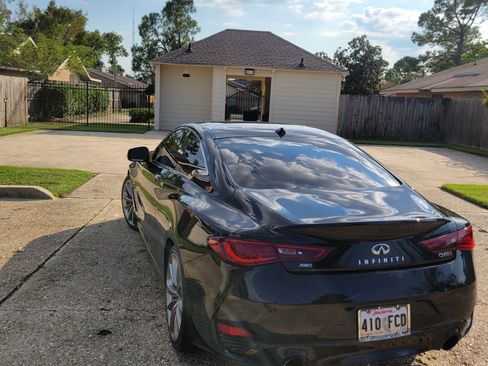 Used 2018 INFINITI Q60 Red Sport 400 w/ Pro Active Package image 5