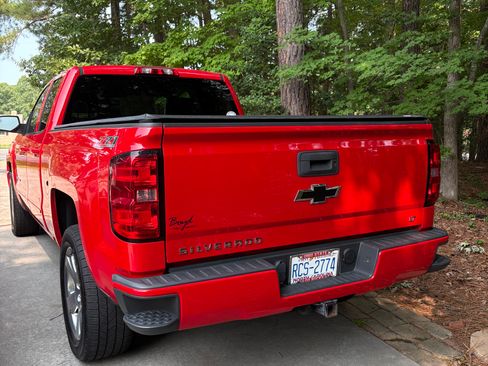 Used 2017 Chevrolet Silverado 1500 LT w/ All Star Edition AWD/4WD image 11