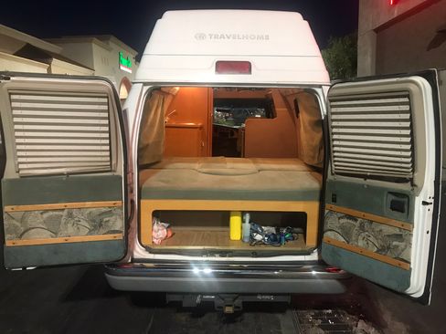 Used 1999 Ford E-350 and Econoline 350 Extended Super Duty RWD image 10