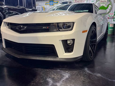 Used 2014 Chevrolet Camaro ZL1 RWD image 1