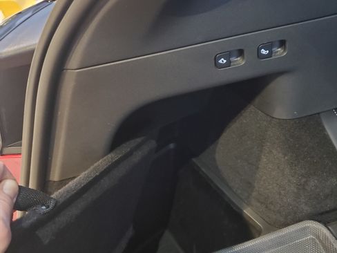 Used 2023 Tesla Model Y Long Range image 18