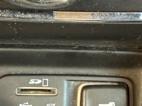 Used 2014 Jeep Cherokee Latitude image 19