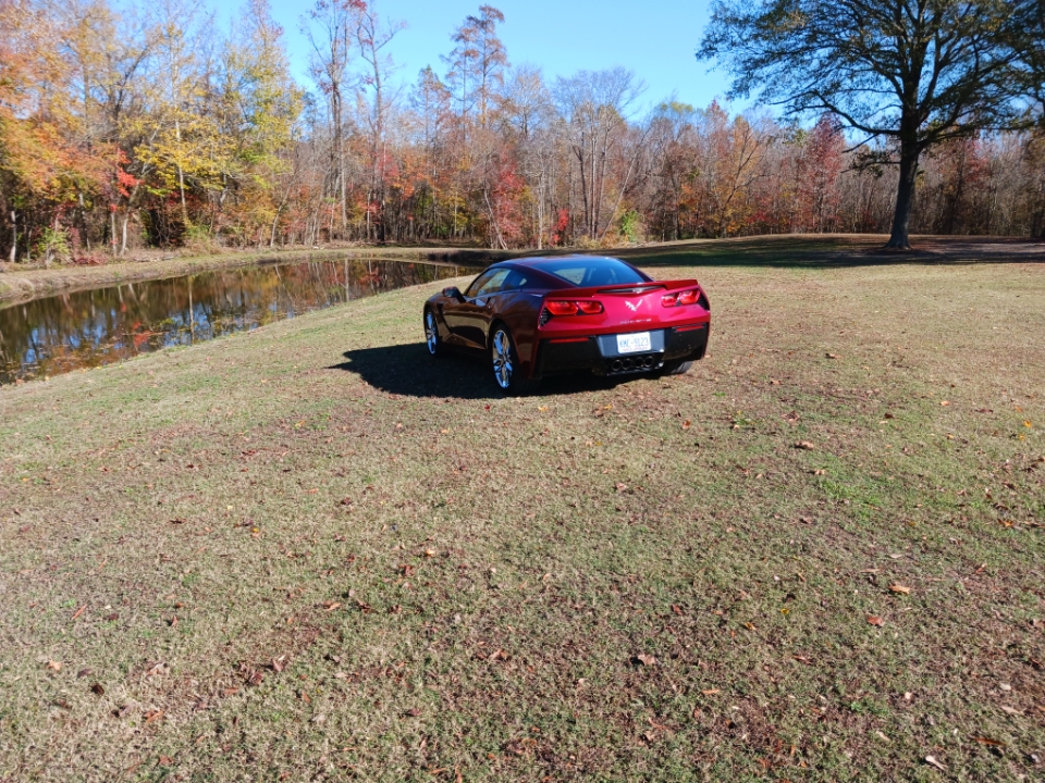 Used 2017 Chevrolet Corvette Stingray Coupe w/ 1LT RWD image 5