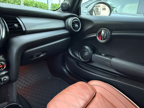 Used 2017 MINI Cooper Convertible FWD image 10