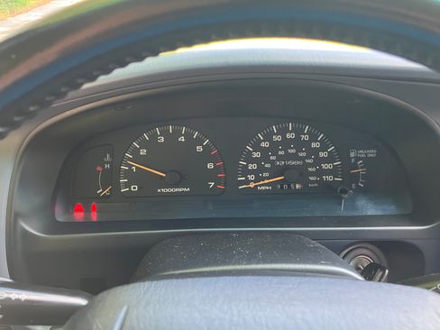 Used 1997 Toyota 4Runner SR5 AWD/4WD image 32