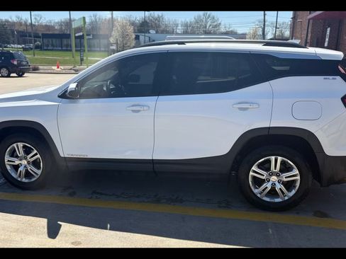 Used 2019 GMC Terrain SLE w/ Driver Convenience Package image 14