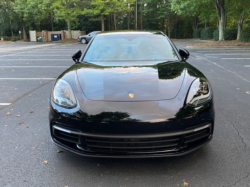 Used 2020 Porsche Panamera image 4