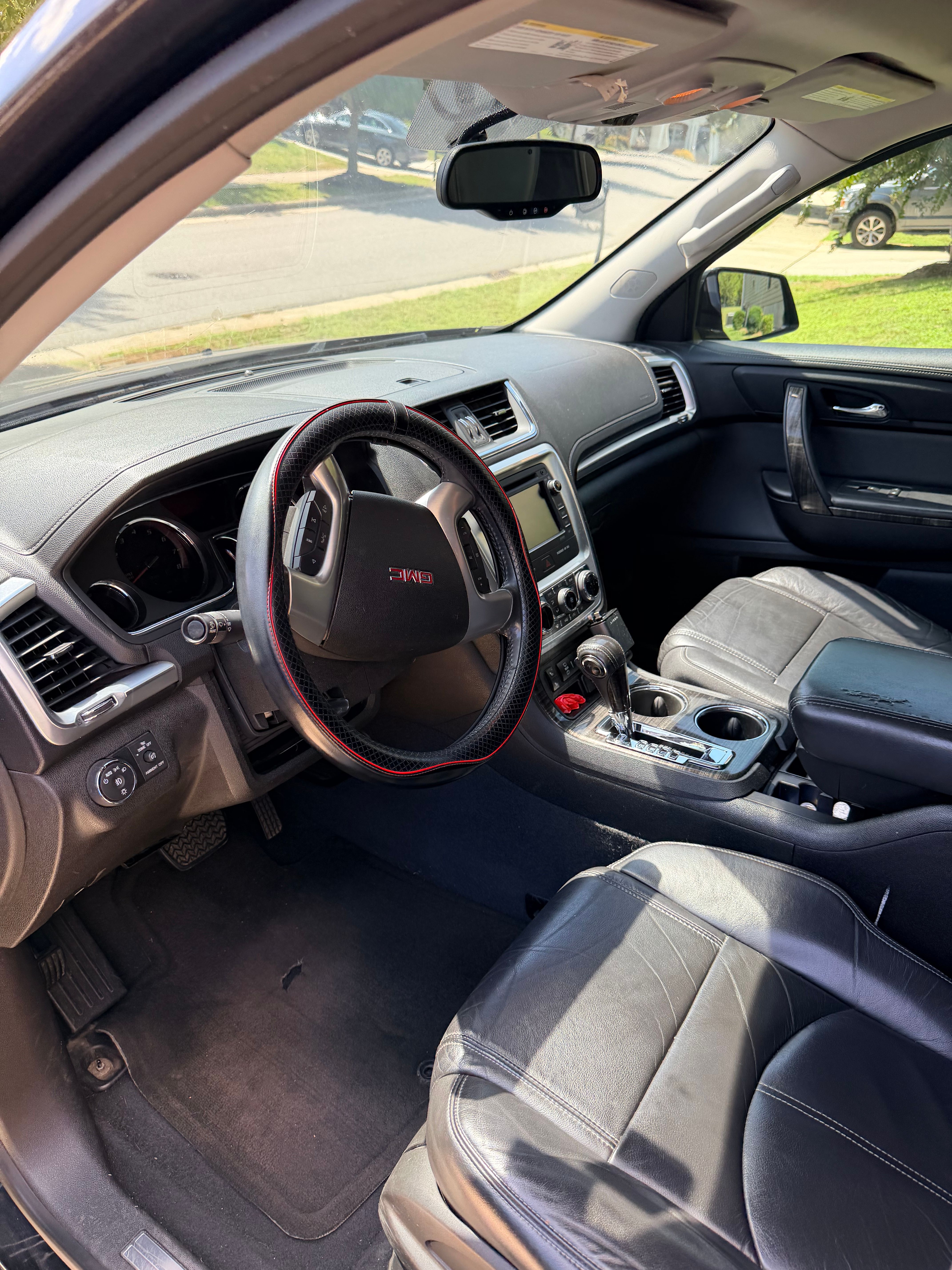 Used 2015 GMC Acadia SLT FWD image 4