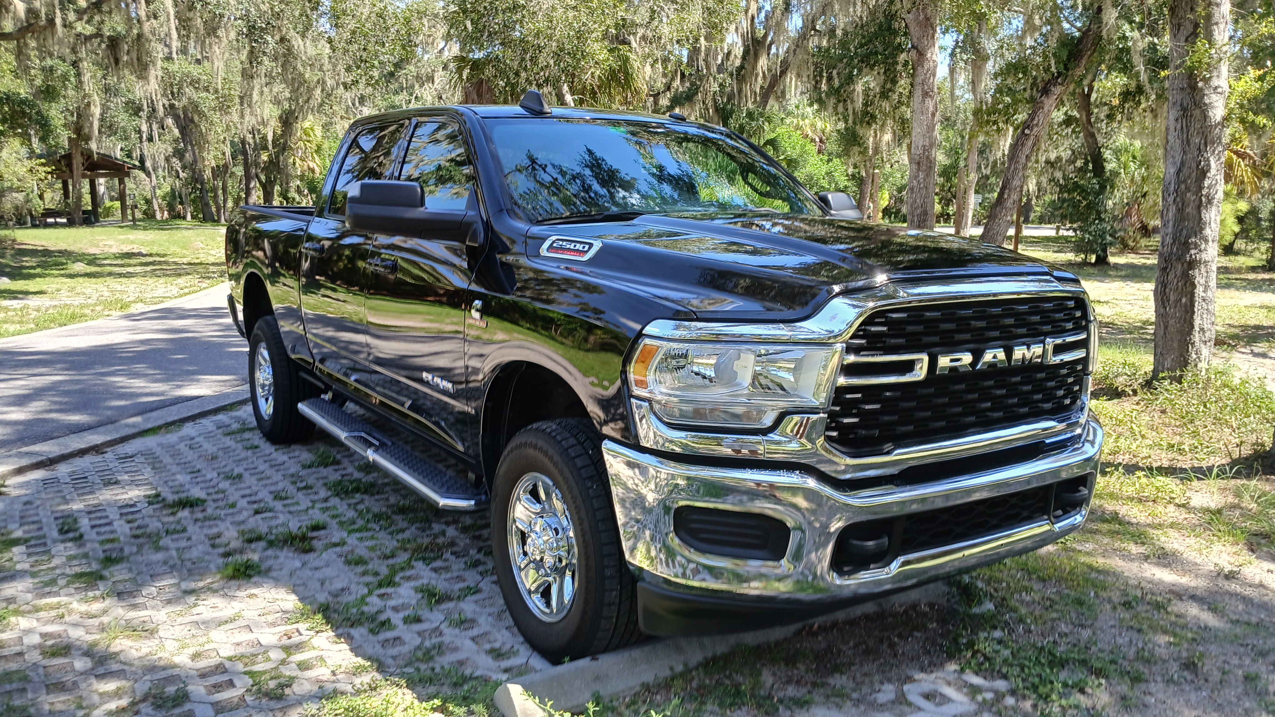 Used 2022 RAM 2500 Big Horn AWD/4WD image 2