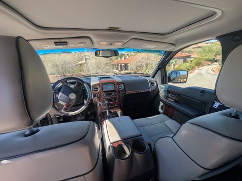 Used 2006 Lincoln Mark LT 4x4 image 20