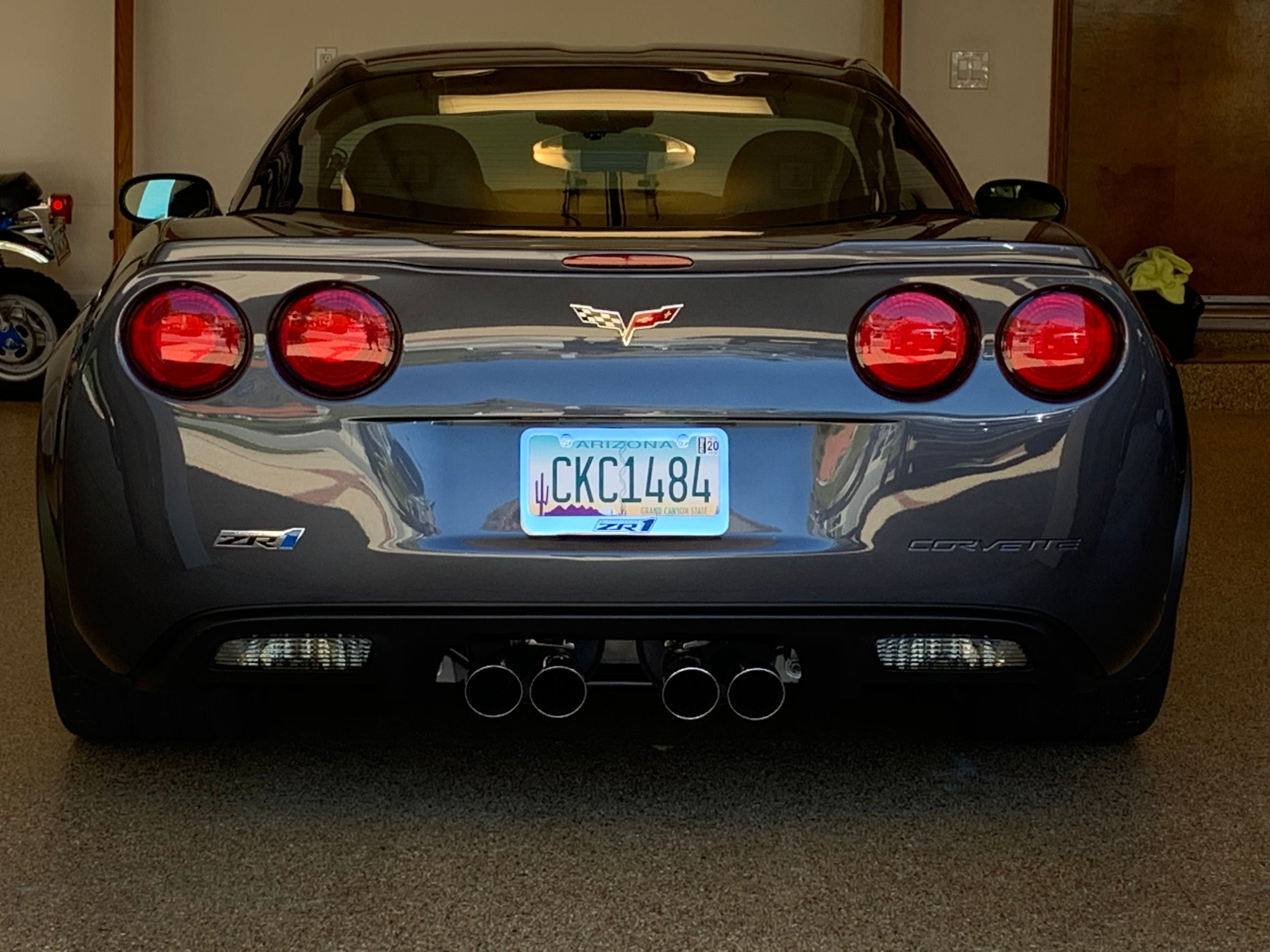 Used 2009 Chevrolet Corvette ZR1 w/ Preferred Equipment Group RWD image 14
