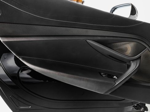 Used 2018 McLaren 720S Luxury RWD image 9