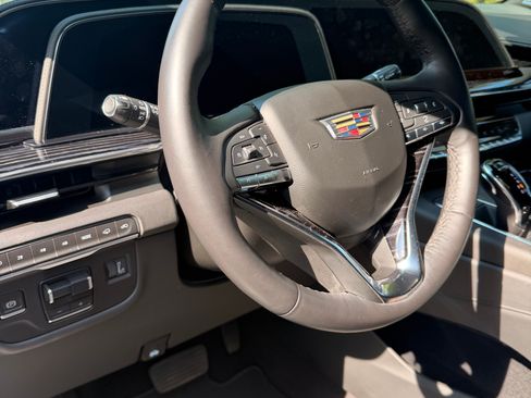Used 2022 Cadillac Escalade ESV Sport w/ Touring Package AWD/4WD image 5
