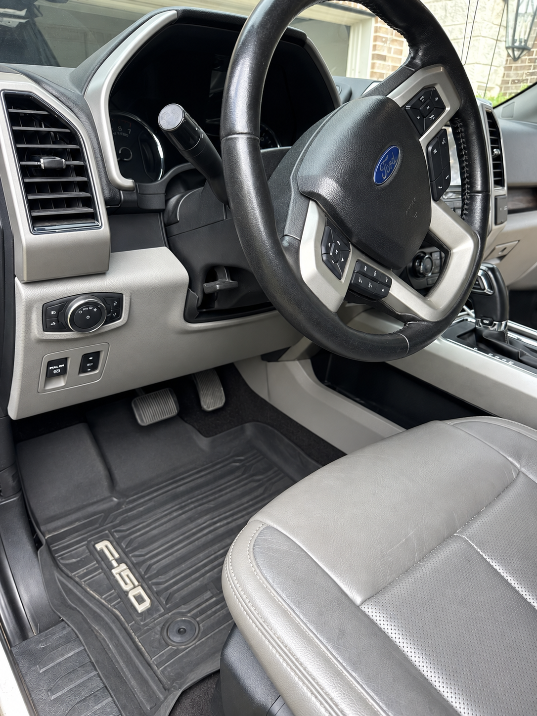 Used 2020 Ford F150 Lariat RWD image 8