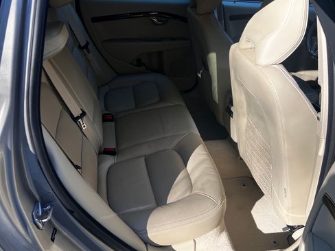 Used 2015 Volvo XC70 T6 Platinum image 13