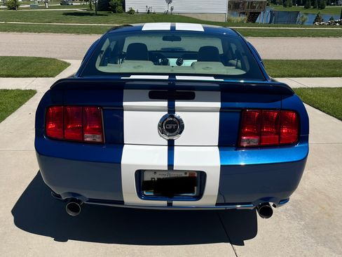 Used 2006 Ford Mustang GT Premium RWD image 4