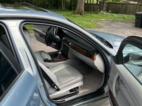 Used 2006 BMW 325i Sedan RWD image 14