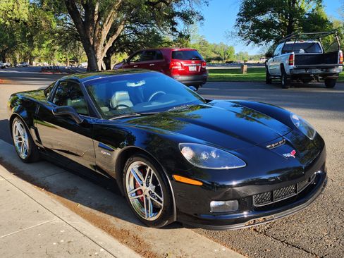 Used 2008 Chevrolet Corvette Z06 w/ Preferred Equipment Group image 4