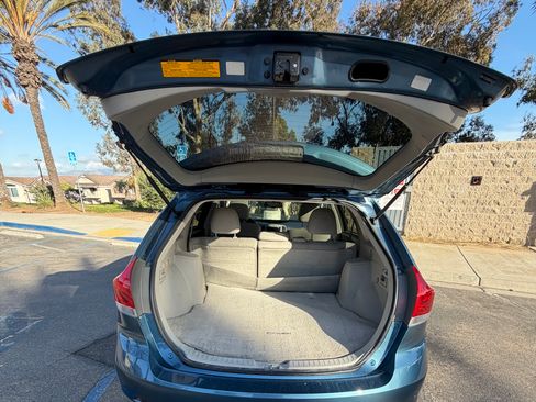 Used 2010 Toyota Venza image 10