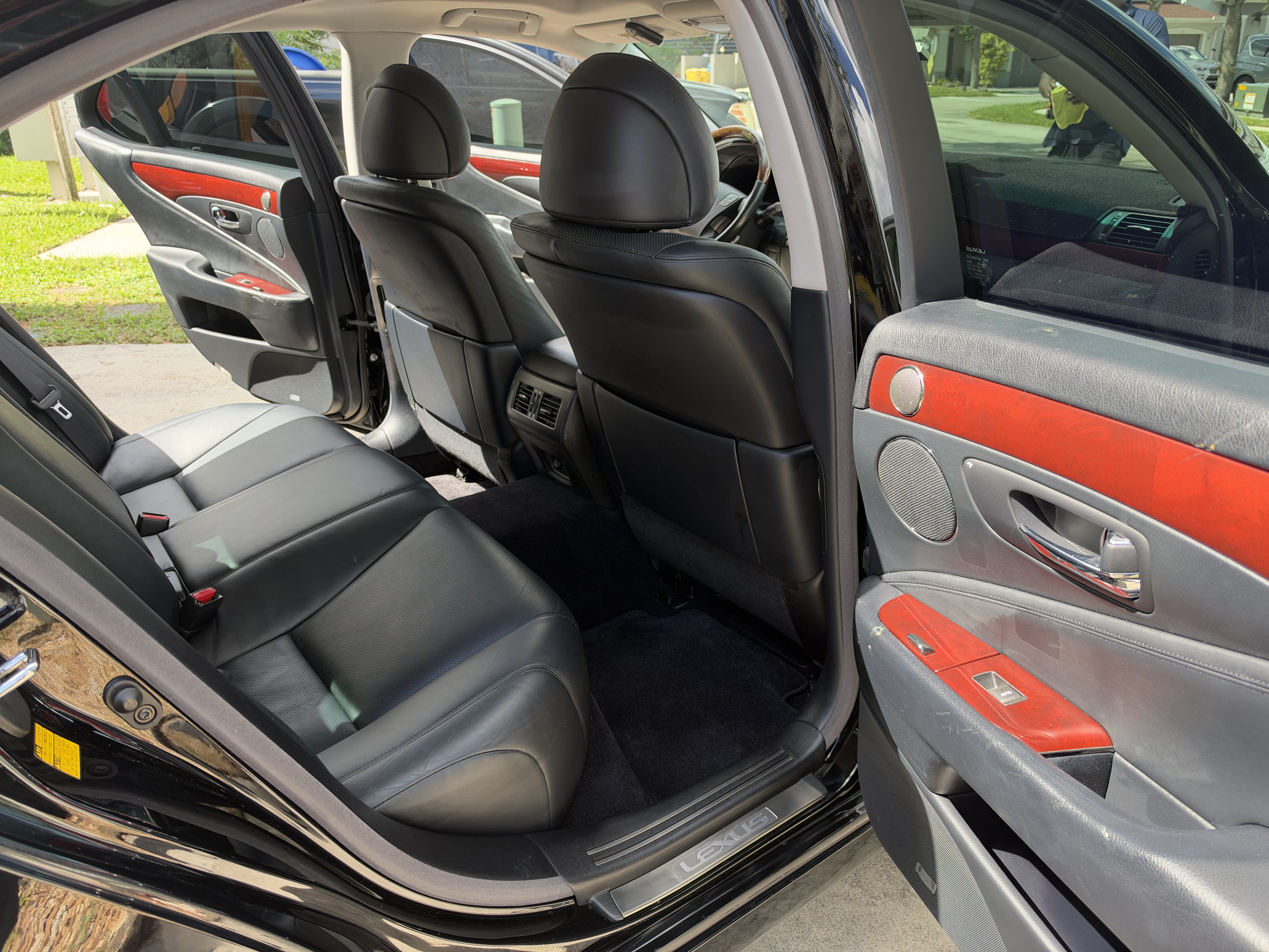 Used 2008 Lexus LS 460 RWD image 21