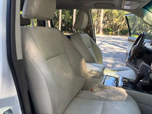 Used 2017 Lexus GX 460 image 8
